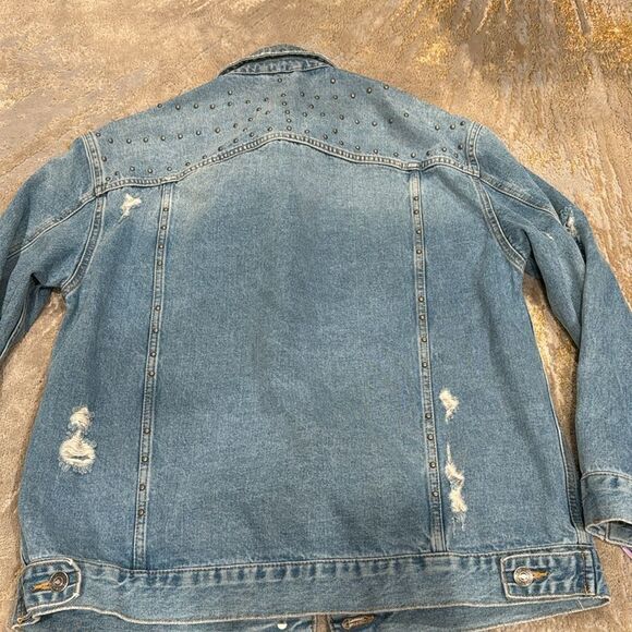 Free People Studded Denim Trucker Jacket Oversized Light Blue size S EUC - Picture 8 of 9
